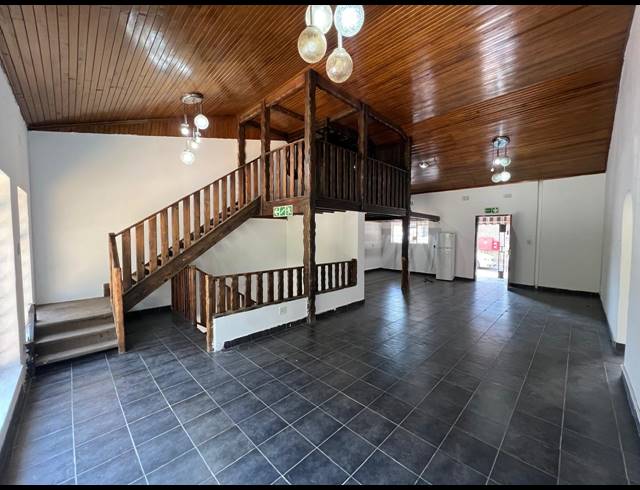 220M² WAREHOUSE TO LET IN FERNDALE